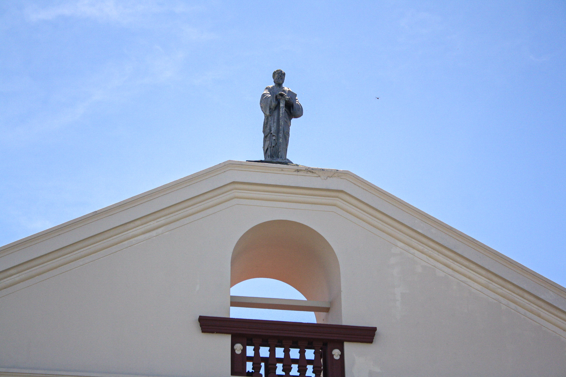 Imagen en piedra del apóstol San Pablo